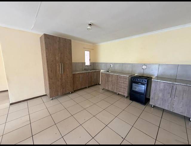 2 BEDROOM PROPERTY TO RENT IN LAUDIUM
